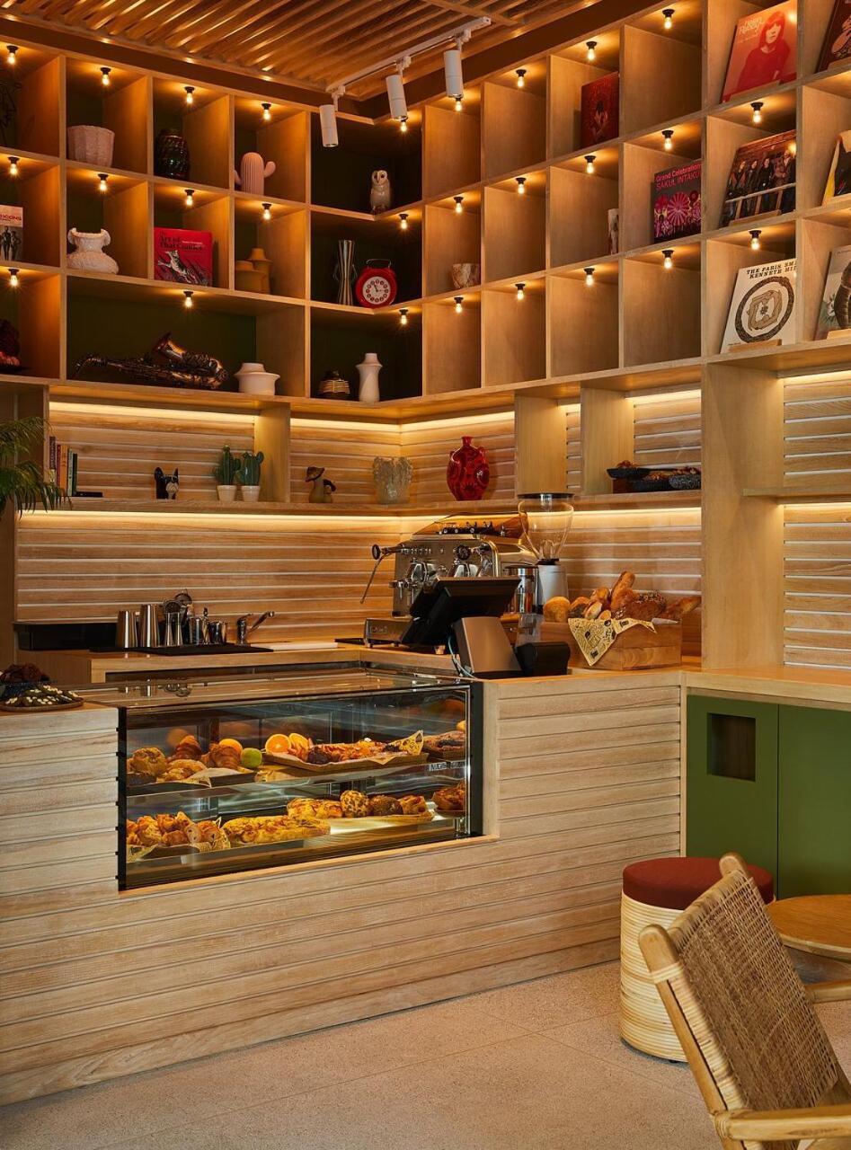 The Standard, Hua Hin Otel Dış mekan fotoğraf A coffee shop in Athens, Greece